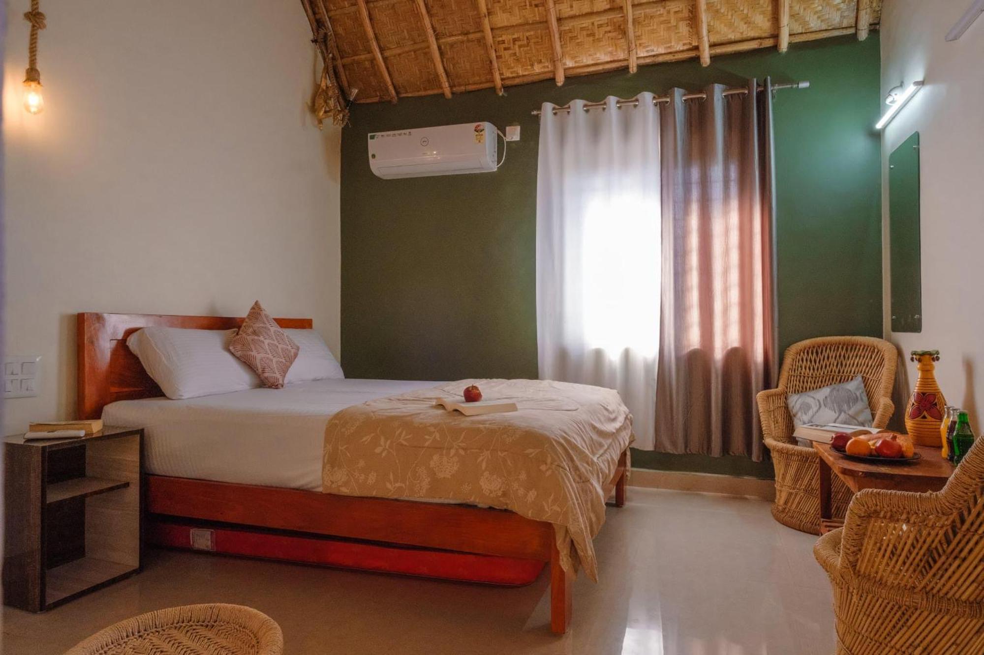 The Hideout Cottage And Restaurant Hampi Exterior foto