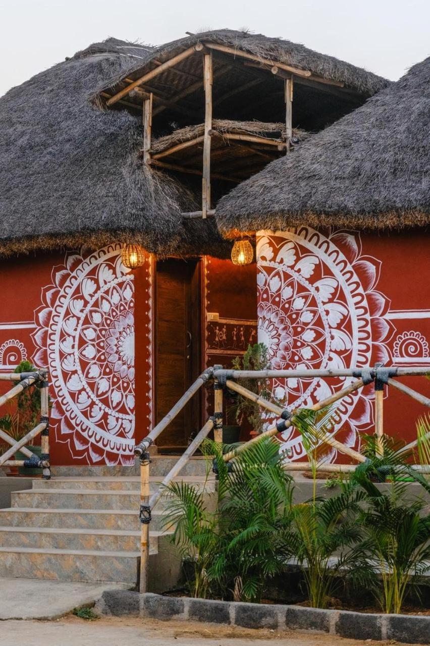The Hideout Cottage And Restaurant Hampi Exterior foto